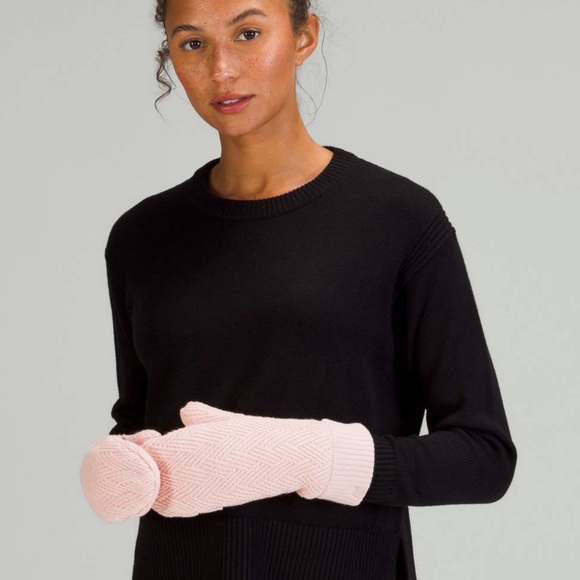 Lululemon Chevron Knit Sherpa Mittens Pink Mist Nwt - Picture 2 of 6